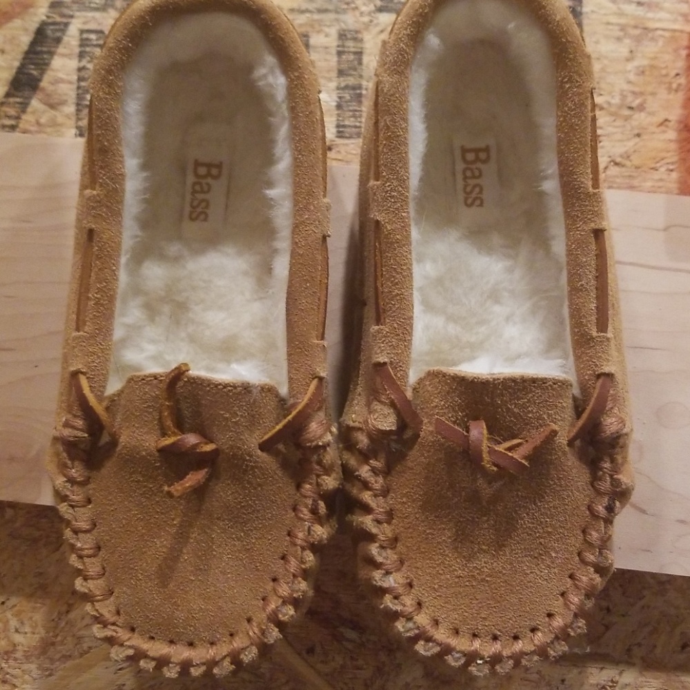 Kids bass slippers